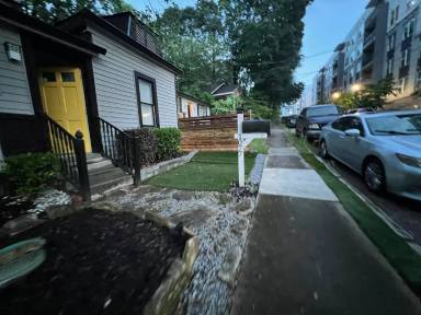 Main picture of 1077 Hampton St NW