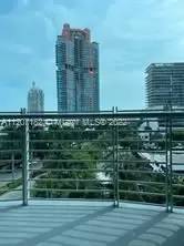 Main picture of Cosmopolitan condo