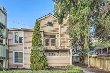 Main picture of 22700 30th Ave S