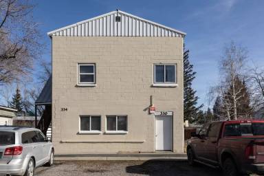 Main picture of 330 N 1st E
