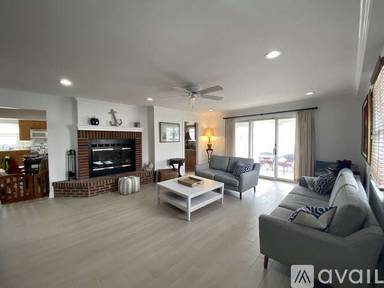 Main picture of 3000 Pacific Ave