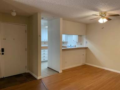 Main picture of 2702 Woodlake Dr