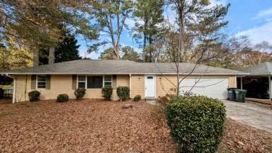 Main picture of 294 Robin Ln SE