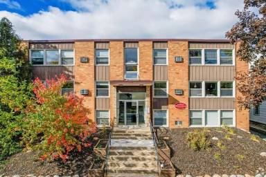 Main picture of 2300 Bryant Ave S