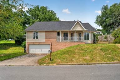 Main picture of 603 Hayes St