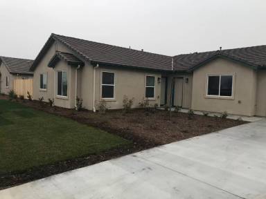 Main picture of 3077 Bright St