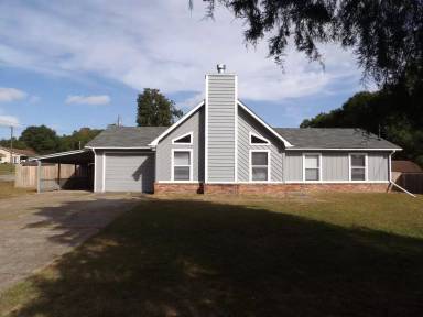 Main picture of 2393 Highway 134 E