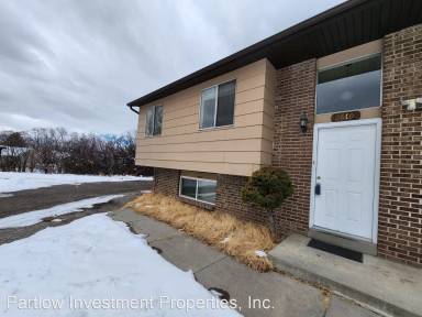 Main picture of 2610 S Windsor Cir