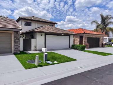Main picture of 21909 Huron Ln