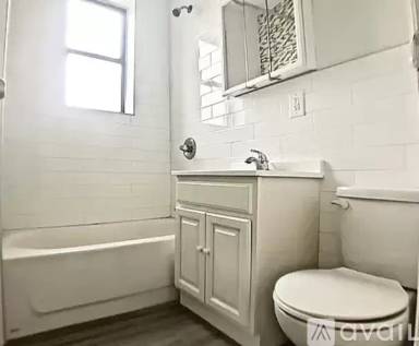 Main picture of 509 W 212th St