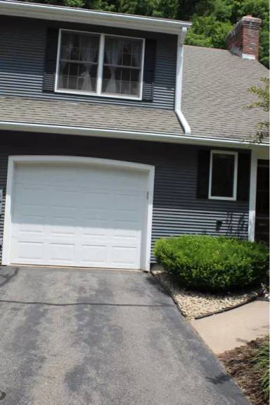 Main picture of 214 Eastwood Cir