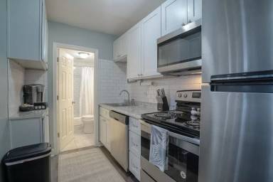 Main picture of 3809 Mercier St