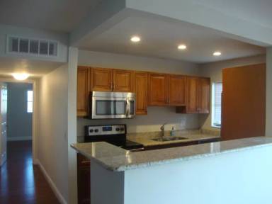 Main picture of 665 Enfield St