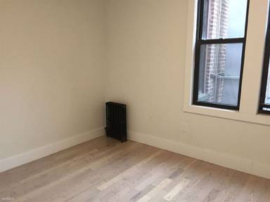 Main picture of 212 60th St