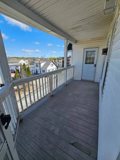 Main picture of 99 Beech St