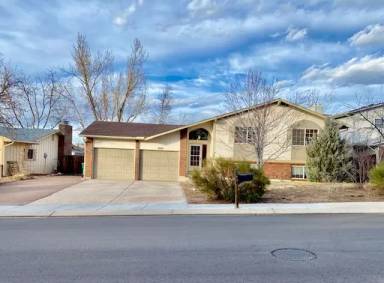 Main picture of 2550 Roundtop Dr