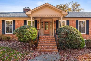Main picture of 902 Kemp Rd W