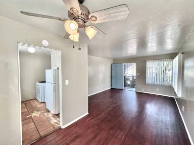 Main picture of 4917 Muir Ave