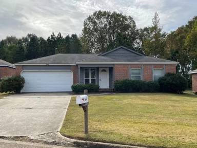 Main picture of 1920 Twin Pine Dr