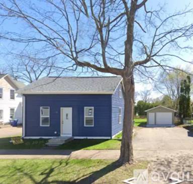Main picture of 925 S 5th Ave