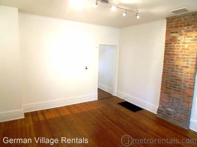 Main picture of 452 E Sycamore St