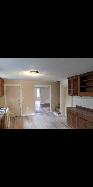 Main picture of 231 E 32nd St