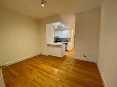 Main picture of 331 Lexington Ave