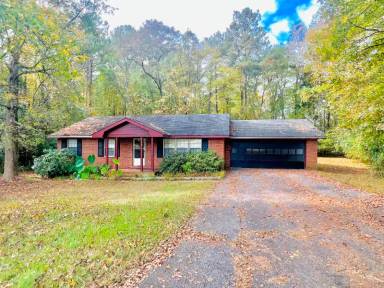 Main picture of 38 Crowell Rd