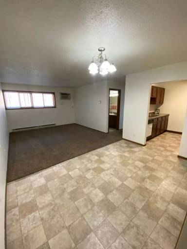 Main picture of 1502 E Gateway Cir S