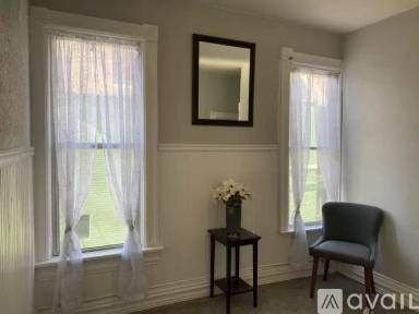 Main picture of 119 W Maple Ave