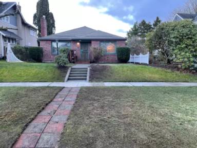 Main picture of 3016 N 25th St