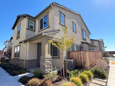 Main picture of 50 Verve Ct