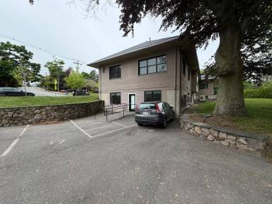 Main picture of 85 Lowell St