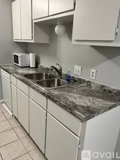 Main picture of 1851 Fox Run Dr