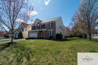 Main picture of 8691 Stonehouse Dr