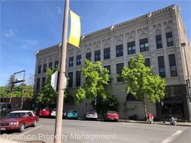 Main picture of 104 S Main St