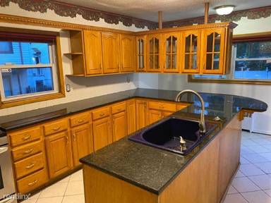 Main picture of 266 Garfield Ave