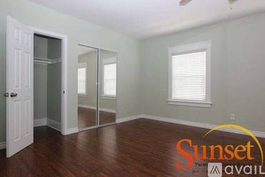 Main picture of 2544 University Ave