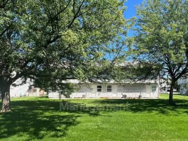Main picture of 2058 N Woodford Ave