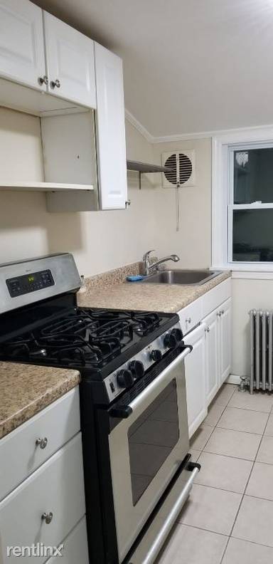 Main picture of 207 N Grove St