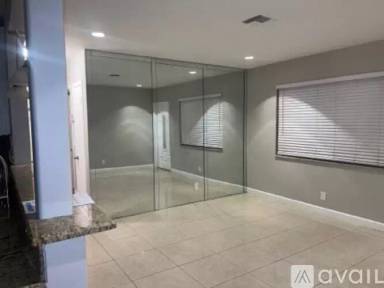 Main picture of 2401 N 59th Ave