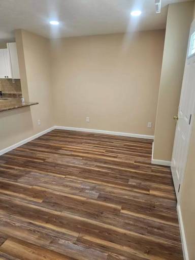 Main picture of 136 Devecchis St