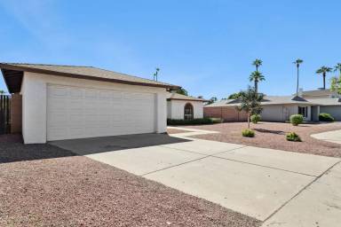 Main picture of 2213 S Saratoga