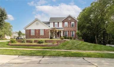 Main picture of 1102 Oakwood Farms Ln