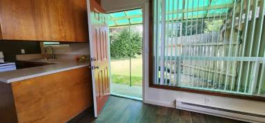 Main picture of 8285 Meadowbrook Way SE