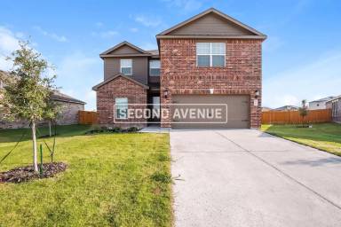 Main picture of 704 Springhill Dr