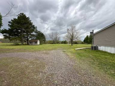 Main picture of 325 Davis Rd