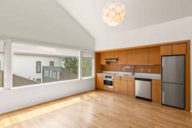 Main picture of 31 D Ave