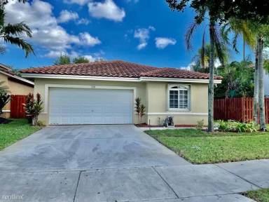 Main picture of 330 Via Firenza Way