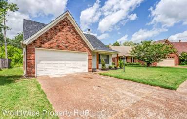 Main picture of 8424 Creek Front Dr